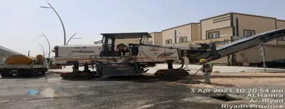 Asphalt paving