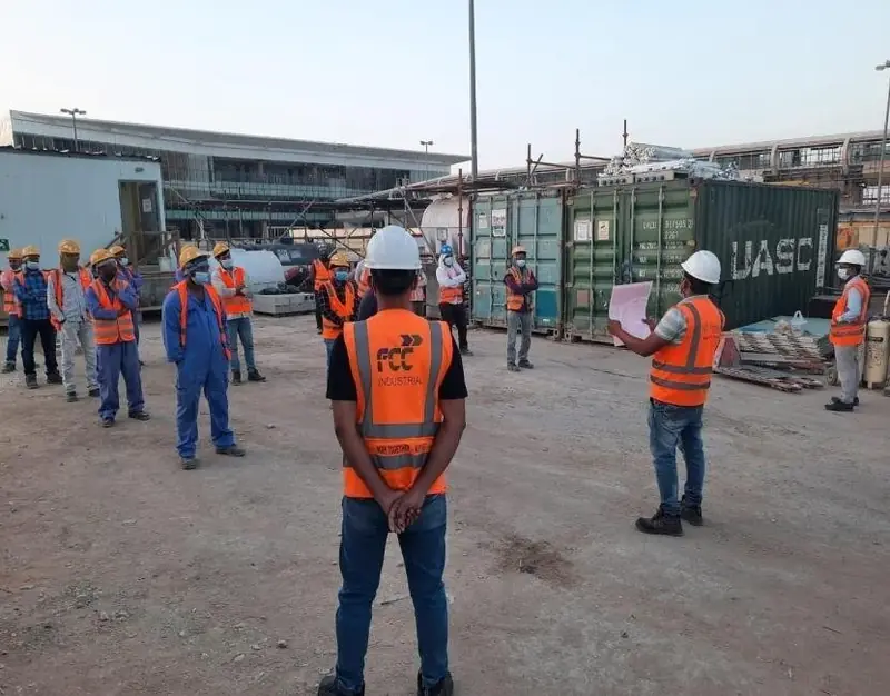 Hindcco site team in safety gear on a project in Riyadh